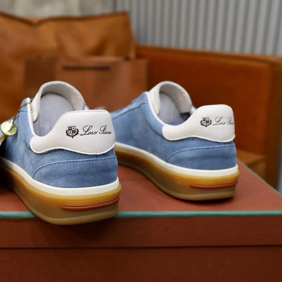 Men's Men's Shoes💰540💰••New Products•• LoroPian*_Noyo-Pianya New men's casual moral training sneakers, LP lace-up casual shoes!  Made of original imported soft cowhide and suede fabric, it highlights the sporty style. The heel is decorated with logo embossing and the original molding. The raw rubber translucent sole combined with the color welt adds a sense of modernity to the shoe. The shoe is overall refreshing and easy to match with style. It has a full cowhide lining for the feet. The original box packaging at the counter comes with wooden balls and a dust bag! Size: 38-44 (.45 customized)